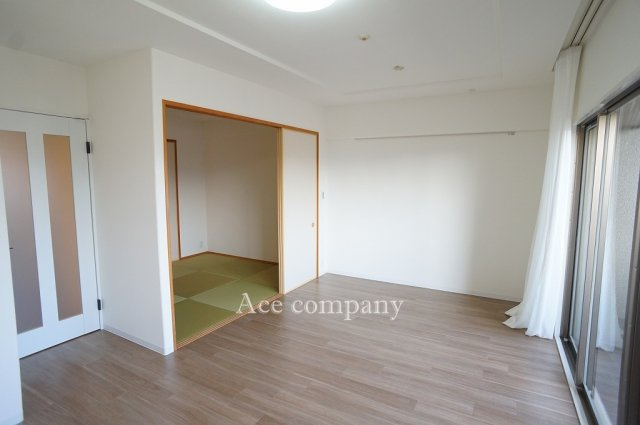 【居間・リビング】の画像