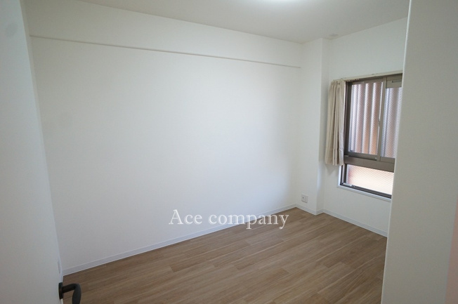 【子供部屋】 | サーパス小阪 | 【洋室5帖】