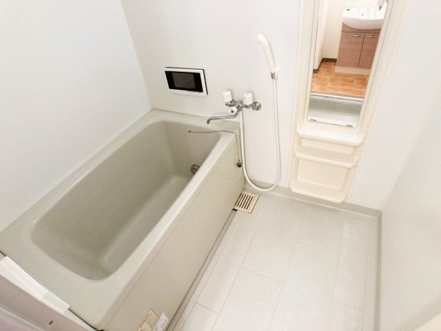 リンデンバウムＪ３の浴室