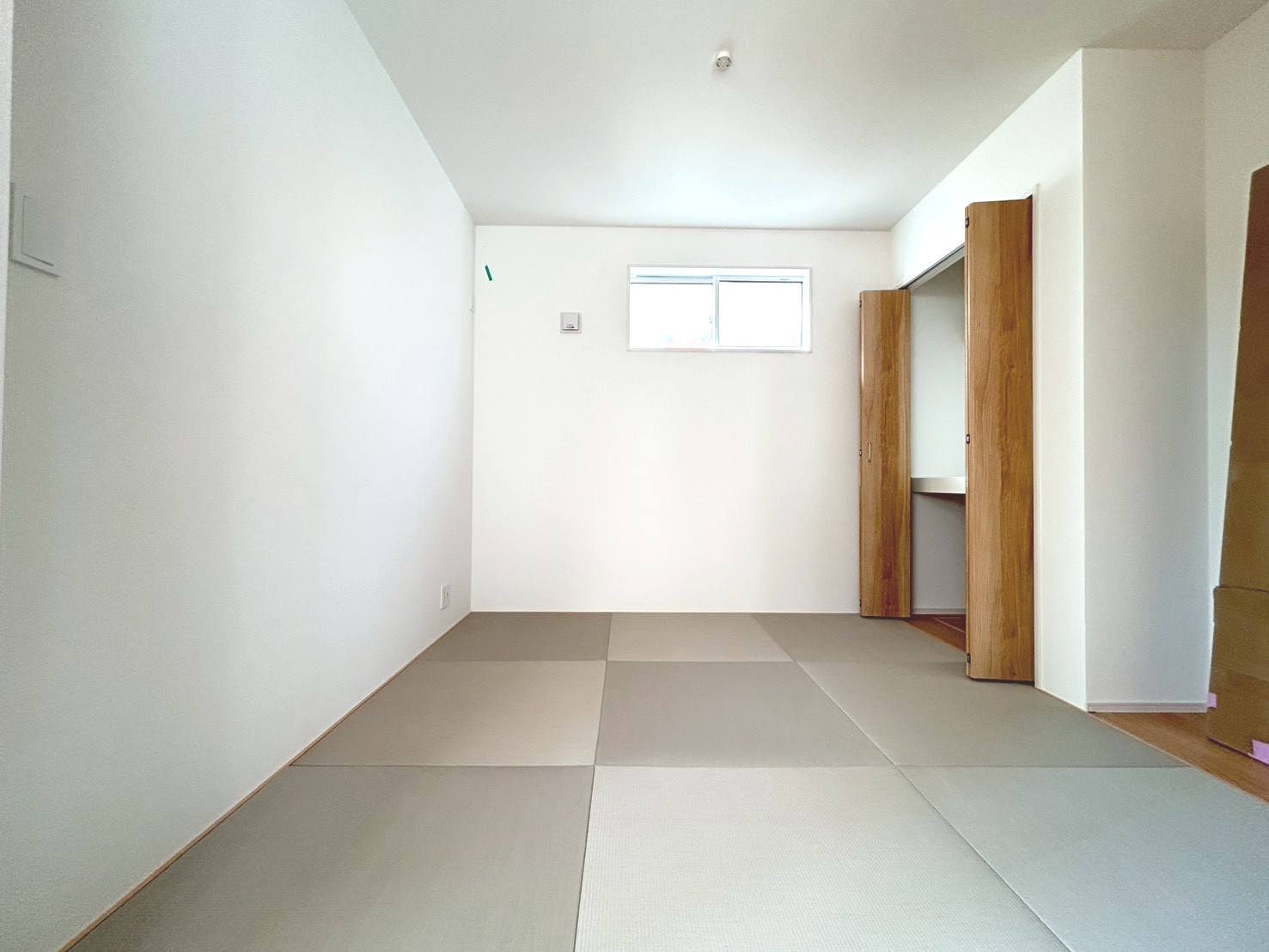 ブルーミングガーデン　江南市江森町西2期　全1区画分譲の和室|一室あると便利な和室は、ご来客時はもちろん、お子様のお昼寝や遊び場、寝室としてもご利用いただけます。
日本の伝統を引き継ぐ、畳のお部屋は癒しの空間となっています。