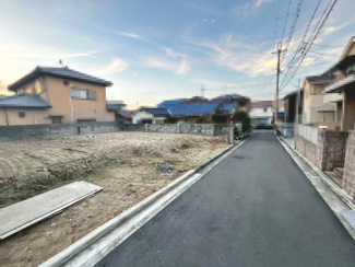 【前面道路含む現地写真】 | 福田　新築分譲住宅　全２区画（内１区画は売土地） | 前面道路約４．１ｍ！運転が苦手な方も安心ですね♪