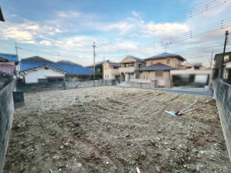 【外観】 | 福田　新築分譲住宅　全２区画（内１区画は売土地） | 【浄水器付・３口コンロのシステムキッチンです】対面式を採用したキッチンですので、リビングで寛ぐご家族をいつも感じられます！会話を楽しみながら家事ができますね♪