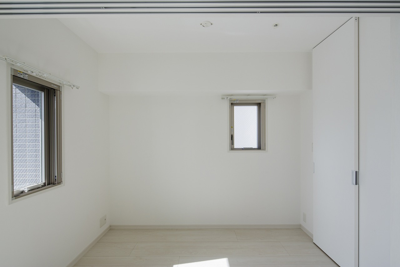 アルファシオ　ミラーニ　5階の居間・リビング|別号室のものになります。現状優先。
※出窓はございません。