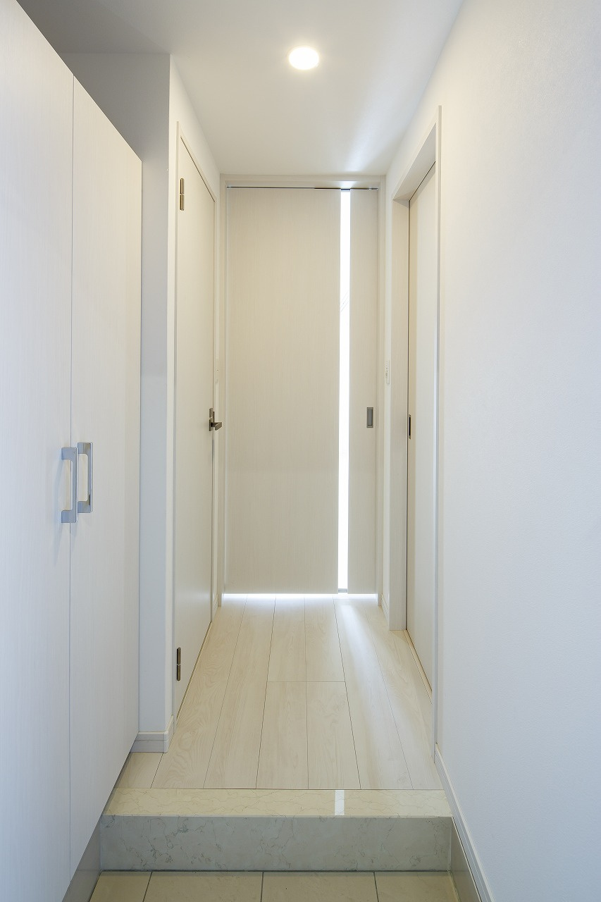 アルファシオ　ミラーニ　5階の玄関|別号室のものです。現状優先になります。