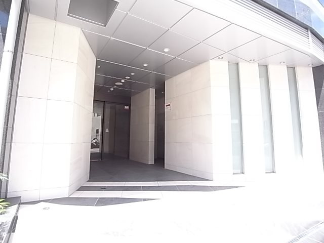 エステムコート神戸ハーバーランド前Ⅵピクシスのエントランス