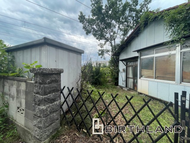 売地・住宅用地　福島市御山山田　御山小・清水中の外観|古家付きの住宅用地になります！