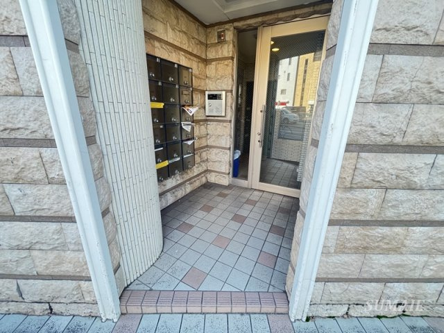 ロイヤルシティ赤羽岩淵のエントランス|オシャレなエントランス入口☆