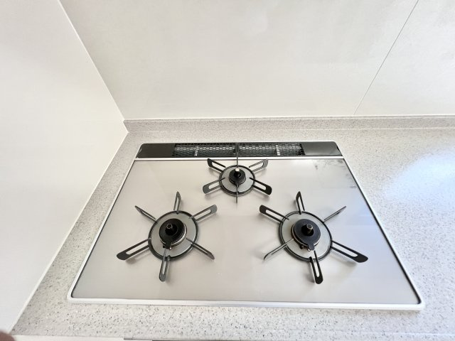 中央区鹿谷町のその他|便利な三口ガスコンロ