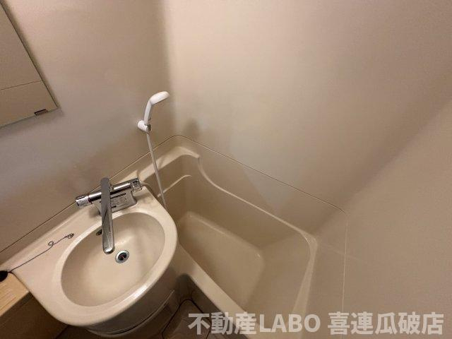 T・Hビルの浴室