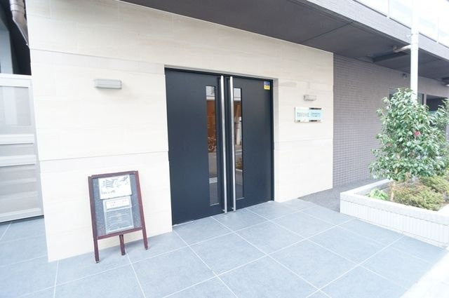 ティモーネ深川リーヴァのエントランス