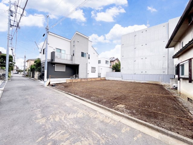 【TOKYO BASE】杉並区方南1丁目　建築条件付き売地　全2区画の前面道路含む現地写真|現地写真（2025.10.31撮影）

現地ご見学希望・資料請求などお気軽にお問い合わせ下さい！
03-5990-5201