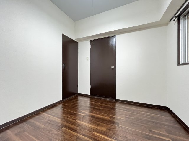 コーポスタンレーの洋室