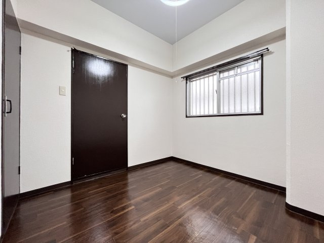 コーポスタンレーの洋室