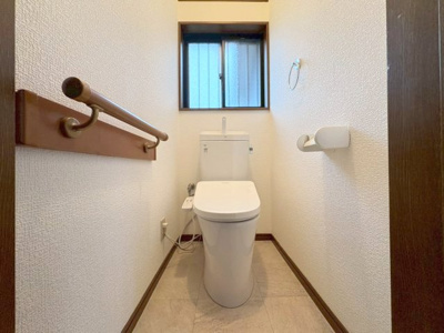 【トイレ】 | 箕面市半町1丁目貸家