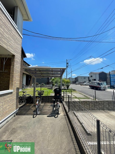 エルシティ　オリビアIIの駐車場