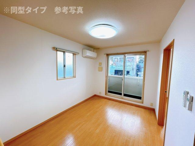 エルシティ　オリビアIIの居間・リビング