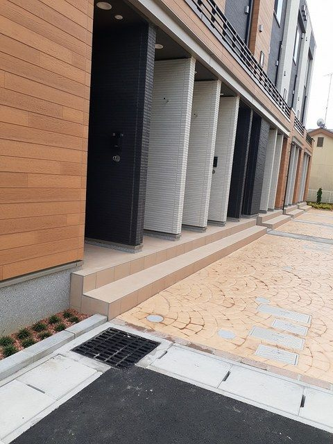 メゾン２３のエントランス