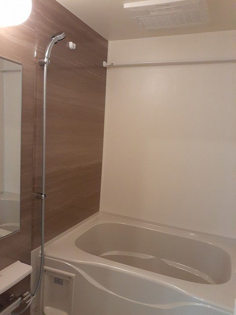 メゾン２３の浴室