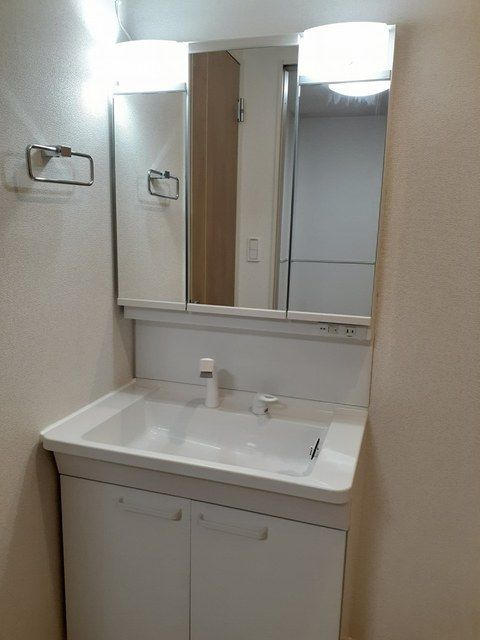 メゾン２３の洗面所