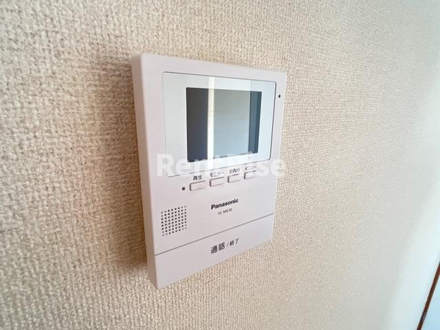 リベラパーク７のエントランス|カメラ付インターホン