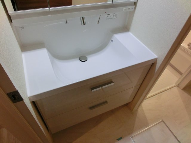 フォレ・ド・フルールの独立洗面台