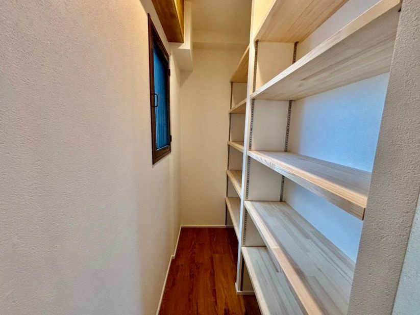 中古マンション　ライオンズマンション南栄の収納|パントリー