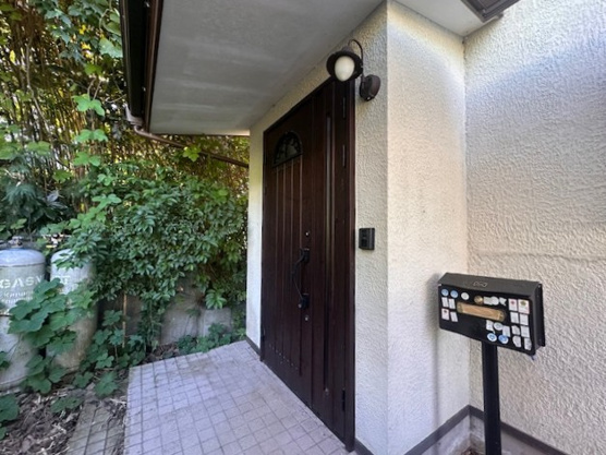 【玄関】 | 伊東市玖須美元和田　戸建