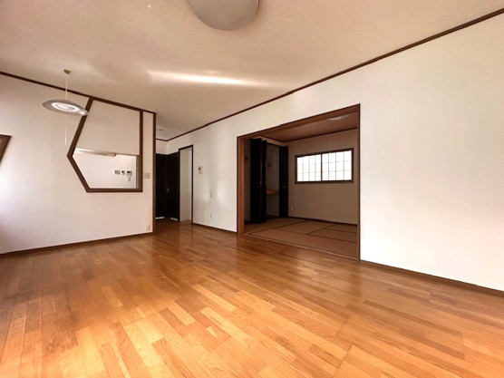 【居間・リビング】 | 伊東市玖須美元和田　戸建