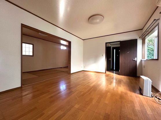 【居間・リビング】 | 伊東市玖須美元和田　戸建