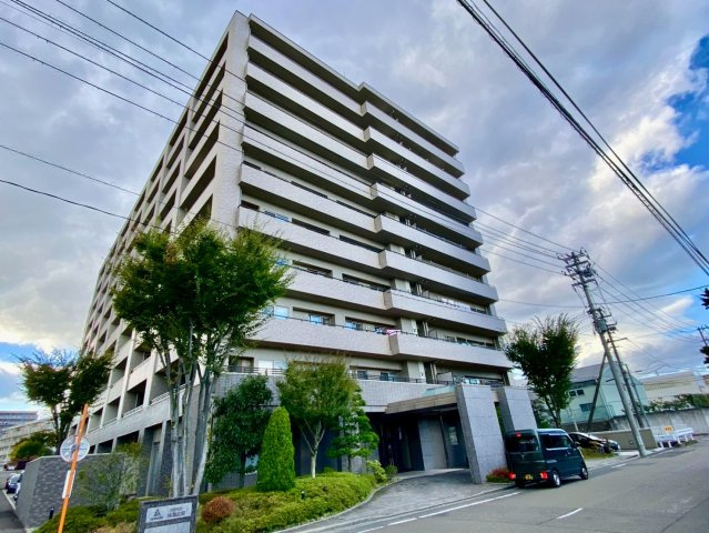 サーパス幸町の外観