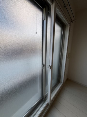 【バルコニー】 | リブリ・千葉公園 | 二重ガラスになります。