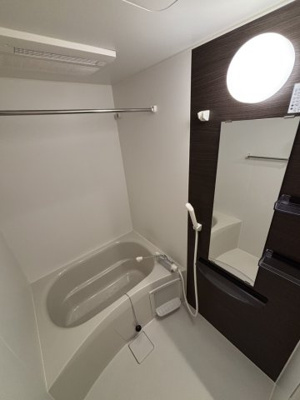 【浴室】 | リブリ・千葉公園 | ※同物件・同タイプの写真です。