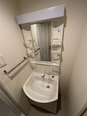 【洗面所】 | リブリ・千葉公園 | ※同物件・同タイプの写真です。