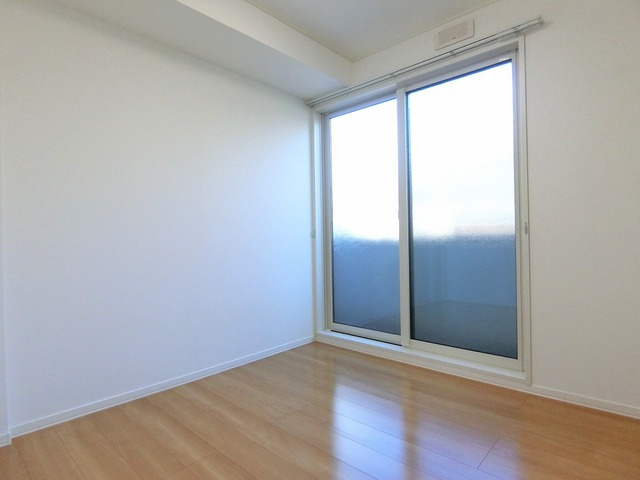 イズミ　ヒルトップ　アパートメントの洋室|★4.3帖の洋室★