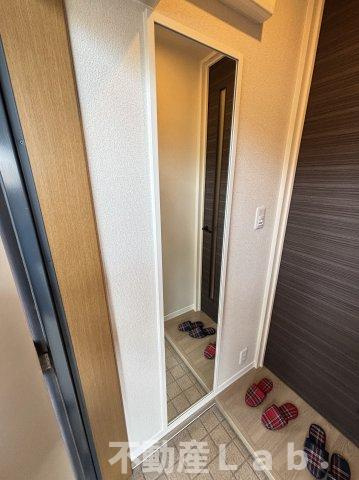 ＲＯＵＮＤ　ＰＵＲＥ　２１の玄関