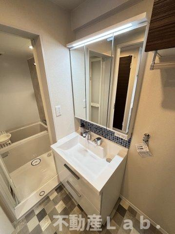 ＲＯＵＮＤ　ＰＵＲＥ　２１の洗面所