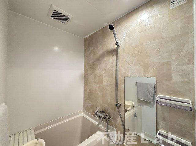 ＲＯＵＮＤ　ＰＵＲＥ　２１の浴室