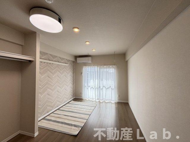 ＲＯＵＮＤ　ＰＵＲＥ　２１の内装