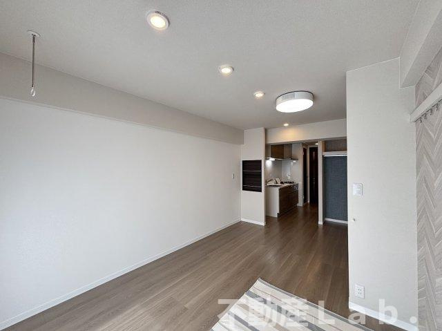 ＲＯＵＮＤ　ＰＵＲＥ　２１の居間・リビング