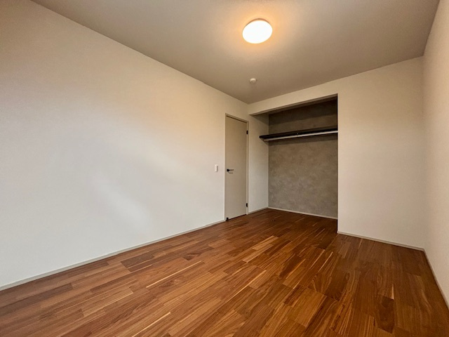 筑後市西牟田　8号地の洋室