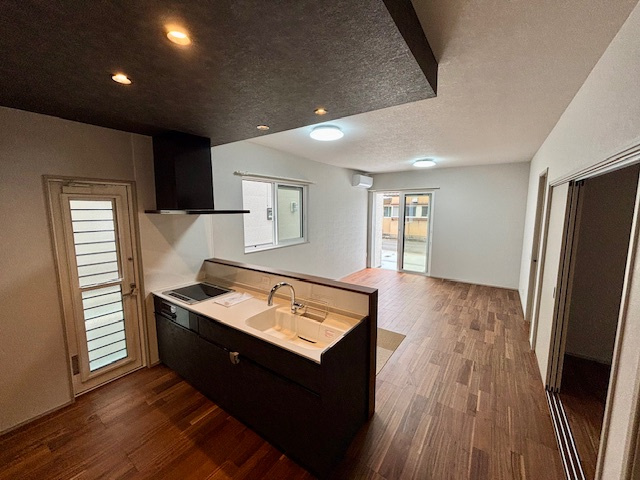 筑後市西牟田　8号地の居間・リビング|家族の笑顔が見える、オープンキッチン。