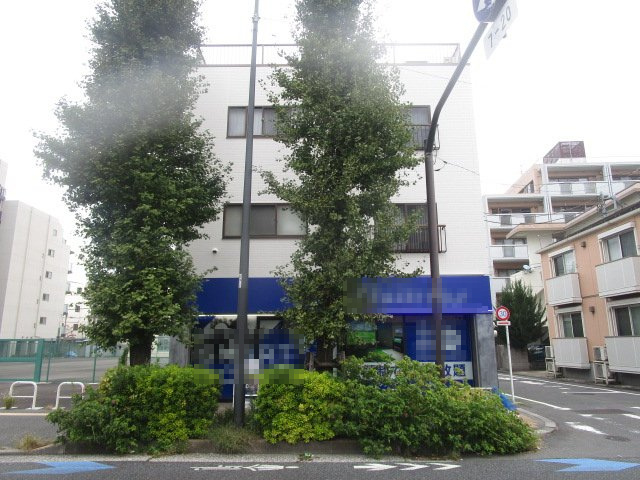 板橋区小豆沢１丁目のビル