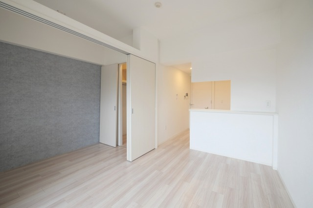 セレニテ西中島アリア壱番館の居間・リビング