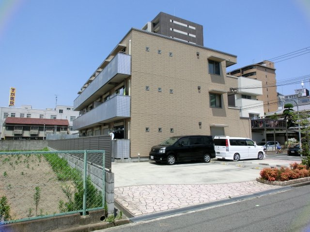 シャーメゾン　グランメールの駐車場