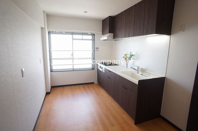 【キッチン】 | 長吉コーポ2号棟 | キッチンスペースに大きな窓あります☆