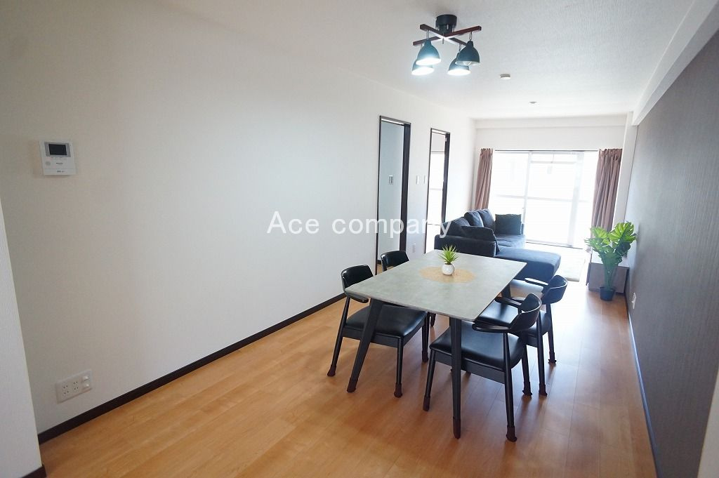 【居間・リビング】の画像