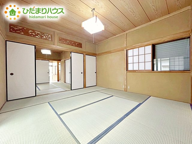 【和室】 | 小美玉市堅倉　中古戸建 | 続き間になっており、戸を開ければ親戚が集まっても充分なスペースを確保できます