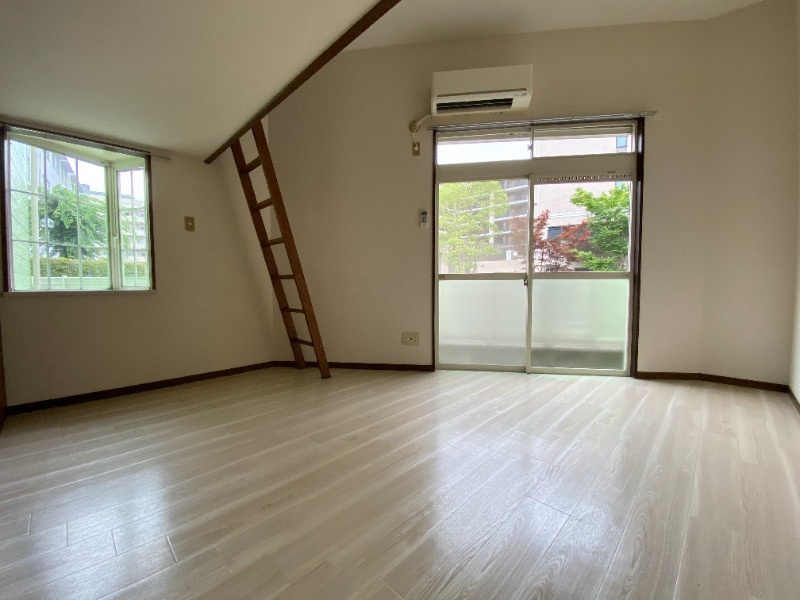 和光市丸山台２丁目のアパートの洋室