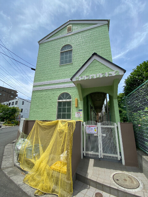 和光市丸山台２丁目のアパートのエントランス