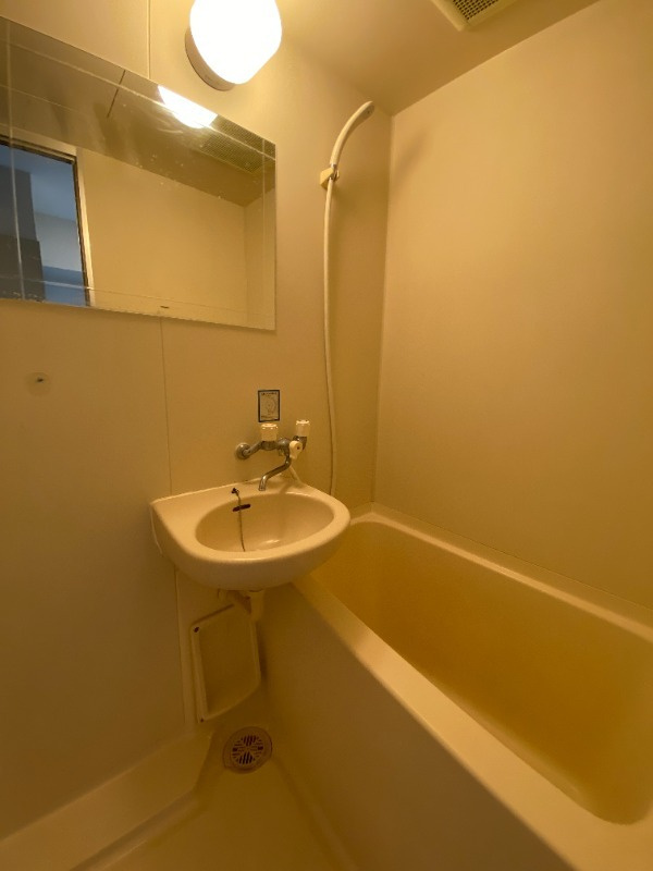 和光市丸山台２丁目のアパートの浴室